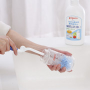 (低至$49) 日本製 Pigeon 貝親 嬰兒 奶瓶 奶樽清潔泡沫 蔬果洗潔液 樽裝 800ml U